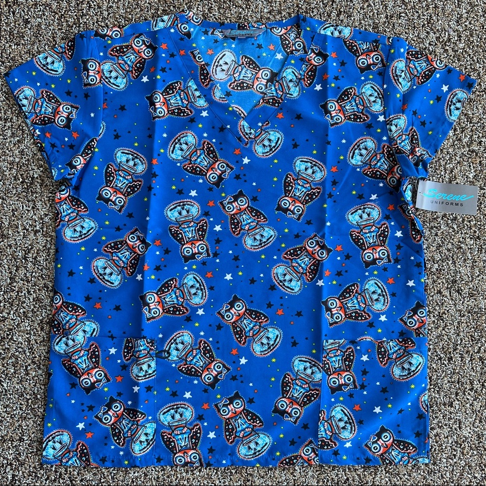 NWT Women’s Medium  Halloween Owl Print Serene Uniforms Scrub Top